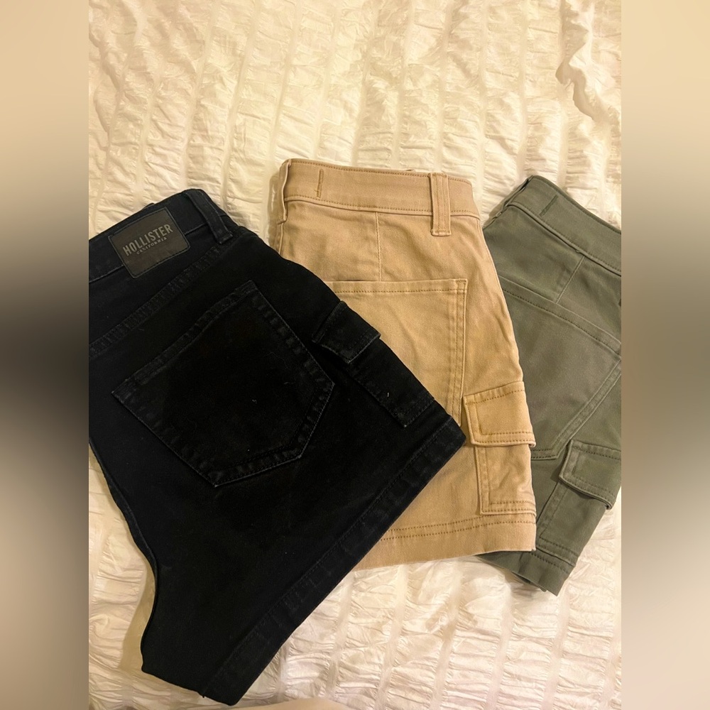 Hollister Curvy Ultra High-Rise Mom Shorts 3”. All are size 4/5 or w27.